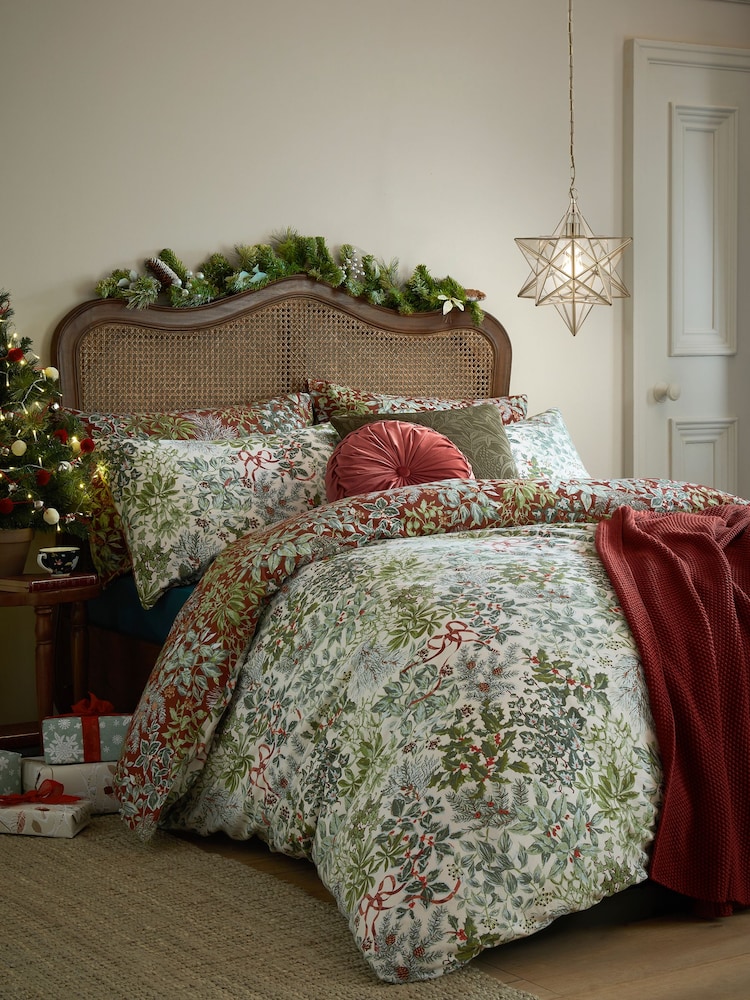 Постельный комплект из 100% хлопка с рождественскими ягодами Laura Ashley Crossdale - Изображение 1 из 10 Постельный комплект из 100% хлопка с рождественскими ягодами Laura Ashley Crossdale - Изображение 1 из 10