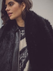 Black Faux Fur Scarf - Image 3 of 7