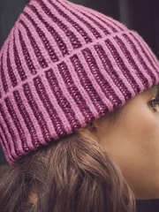 Pink/Red Knitted Beanie Hat - Image 4 of 7