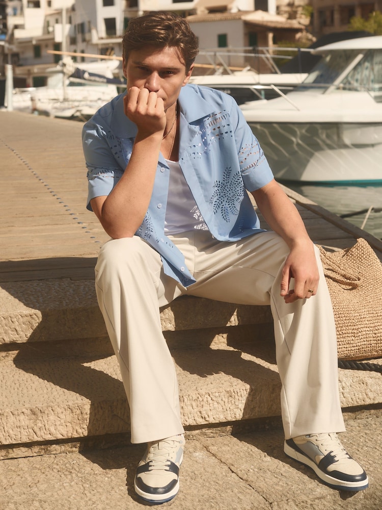 Reiss Soft Blue Isola Reiss | Ché Poplin Laser Cut-Out Cuban Collar Shirt - Image 2 of 6