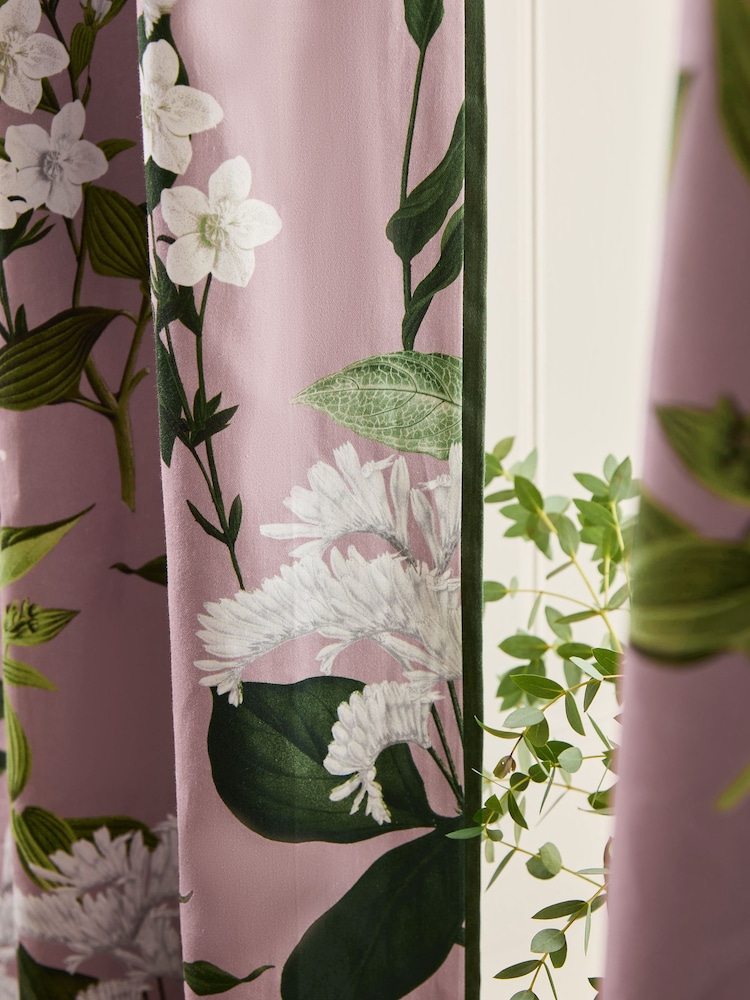 Verduisterende/thermische gordijnen met satijnen bloemenprint en plooiband van 100% katoen - Image 5 of 7