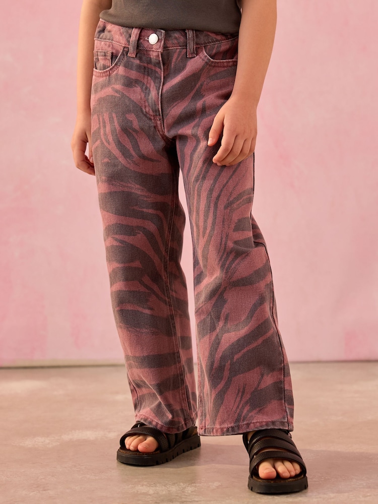 Beerenrot, Zebra-Print - Jeans mit weitem Bein (3-16 J.) - Bild 1 von 4 Beerenrot, Zebra-Print - Jeans mit weitem Bein (3-16 J.) - Bild 1 von 4