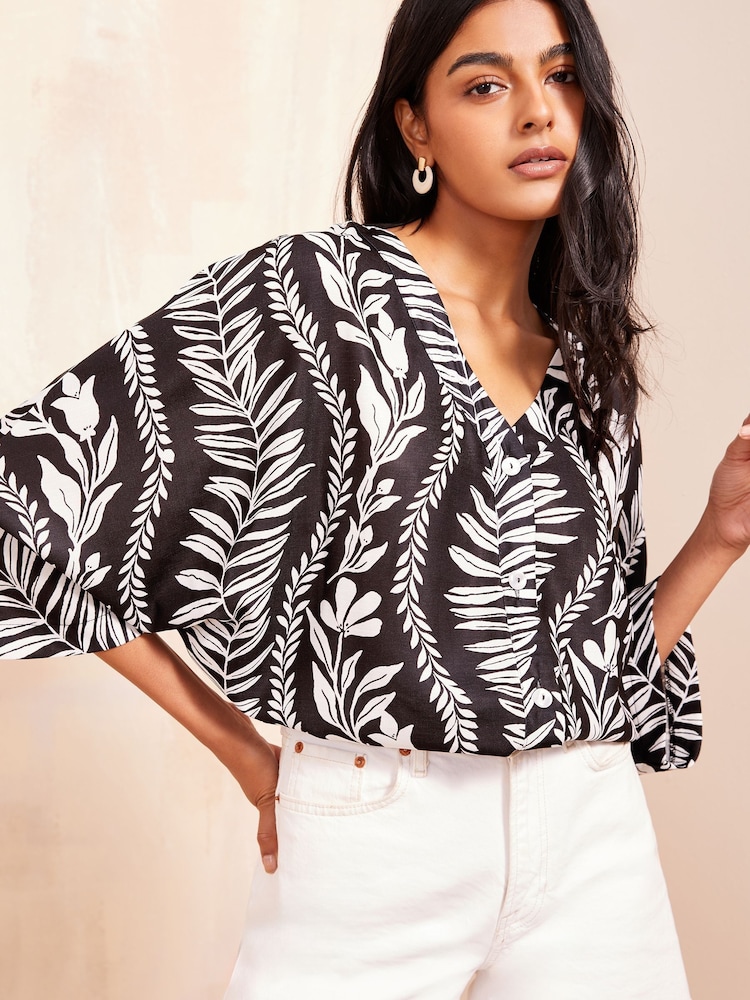 Friends Like These Black/White 3/4 Sleeve Button Through Blouse - Image 2 of 4