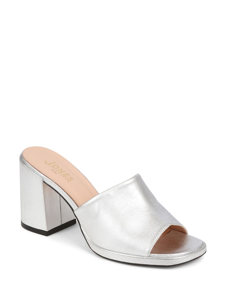 Silber - Jones Bootmaker Gracey Heeled Mule Sandals - Bild 2 von 5 Silber - Jones Bootmaker Gracey Heeled Mule Sandals - Bild 2 von 5