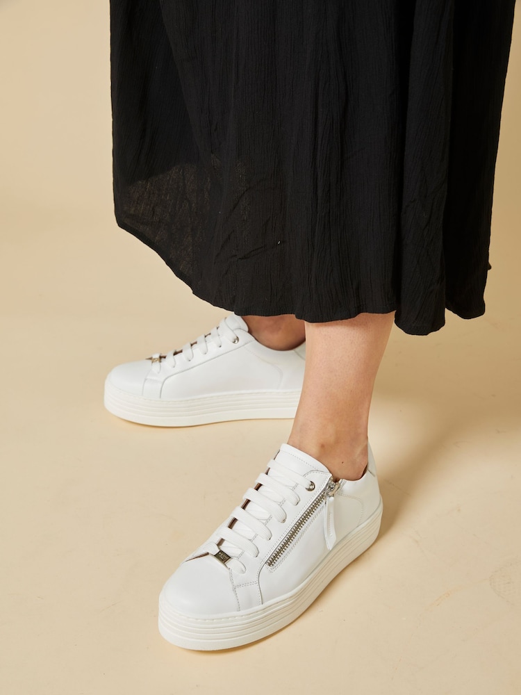 Blanco - Jones Bootmaker Amaliada Leather Platform Trainers - Imagen 1 de 6 Blanco - Jones Bootmaker Amaliada Leather Platform Trainers - Imagen 1 de 6