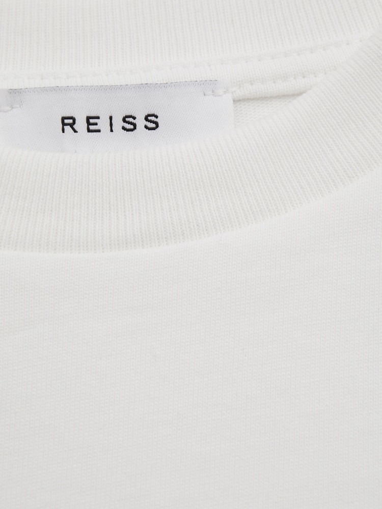 أبيض عاجي - تيشِرت واسع قطن بياقة حافة مستديرة Cassy من Reiss - صورة 5 من 5