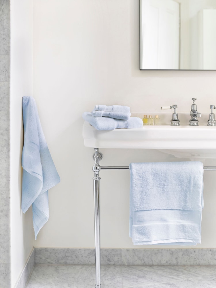 Jasper Conran London Pale Blue Zero Twist Lightweight Soft Fast Drying 100% Cotton Towel - Image 1 of 5