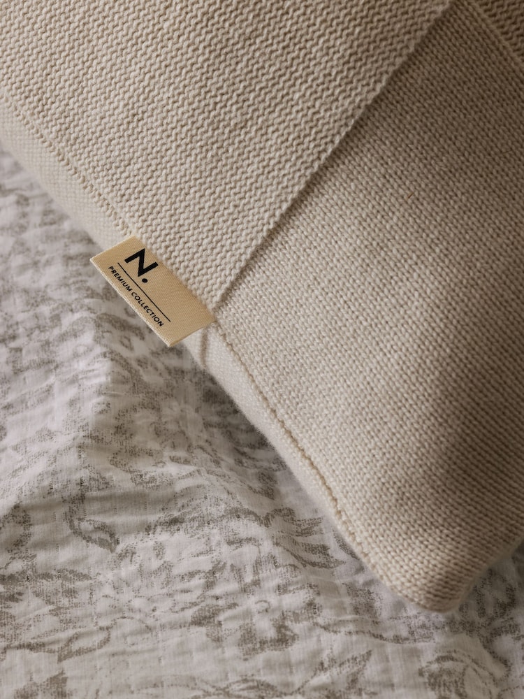 N. Premium Knitted Wool Cushion - Image 3 of 6