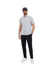 Sealskinz Cream Walsoken Short Sleeve UV Protection Sun Print Shirt - Image 3 of 4