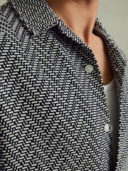 Reiss Navy Jono Zig-Zag Cuban Collar Shirt - Image 2 of 4
