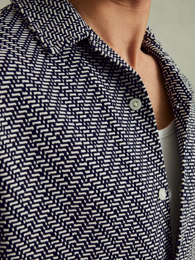Reiss Navy Jono Zig-Zag Cuban Collar Shirt - Image 2 of 4