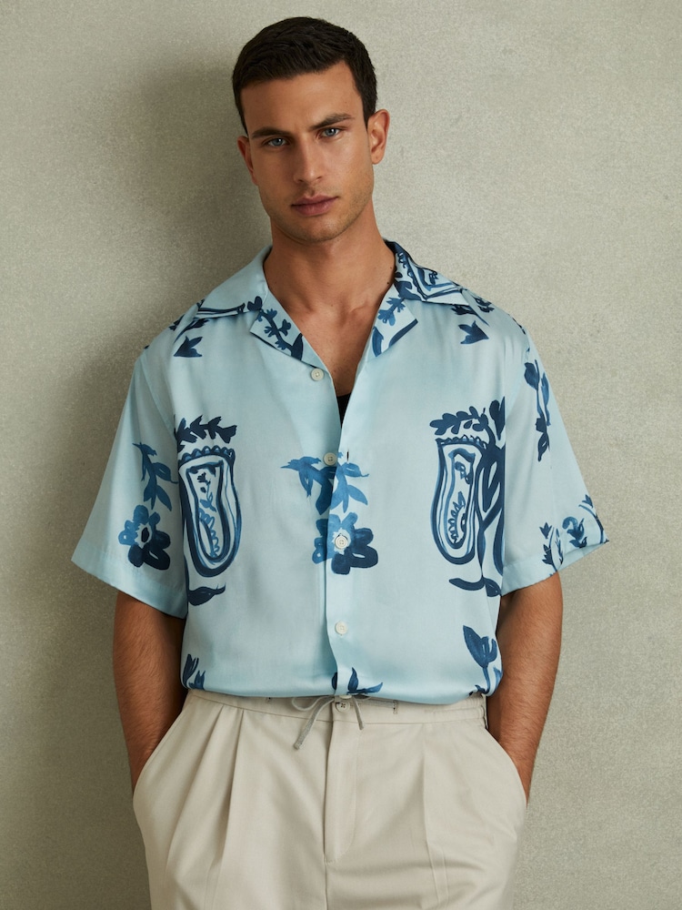 Reiss Soft Blue/Airforce Blue Babylon Relaxed Floral Print Cuban Collar Shirt - Image 1 of 4