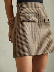 Reiss Black/Camel Lena Dogtooth Check Mini Skirt with Wool - Image 3 of 5
