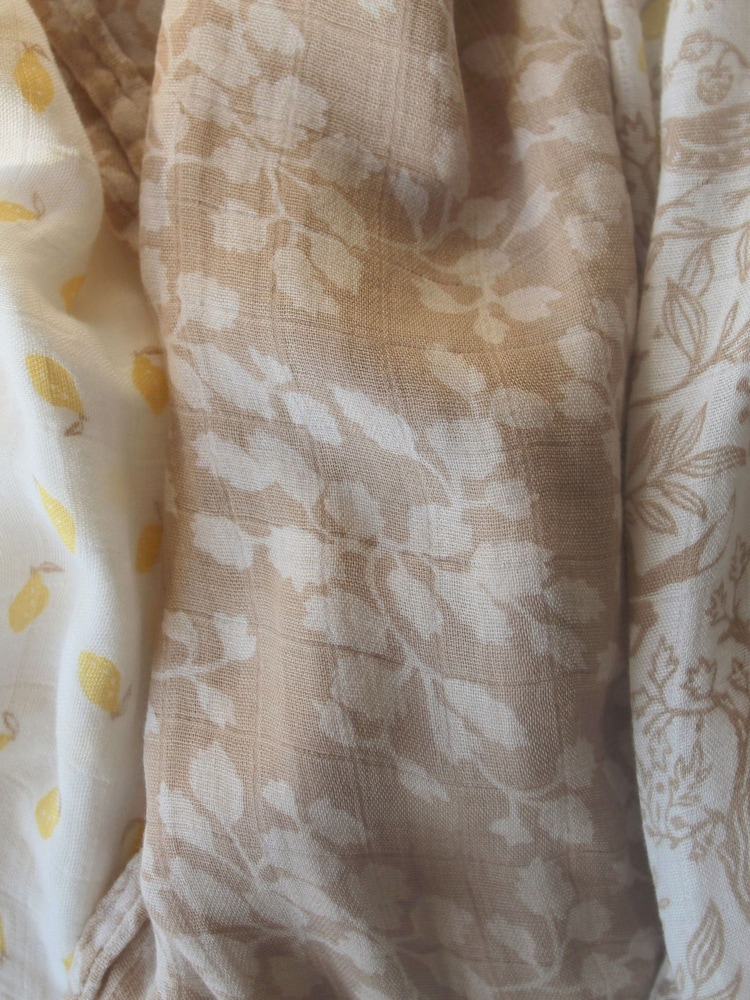 aden + anais White Large Muslin Silky Soft Natural Woodland 100% Cotton Blankets 3 Pack - Image 5 of 5 aden + anais White Large Muslin Silky Soft Natural Woodland 100% Cotton Blankets 3 Pack - Image 5 of 5