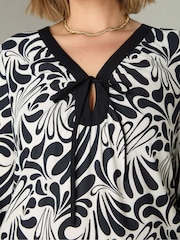 Live Unlimited Black Curve Floral Print Maxi Dress - Image 6 of 6