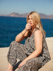 Live Unlimited Black Curve Mono Leaf Print Plissé Trousers - Image 3 of 6