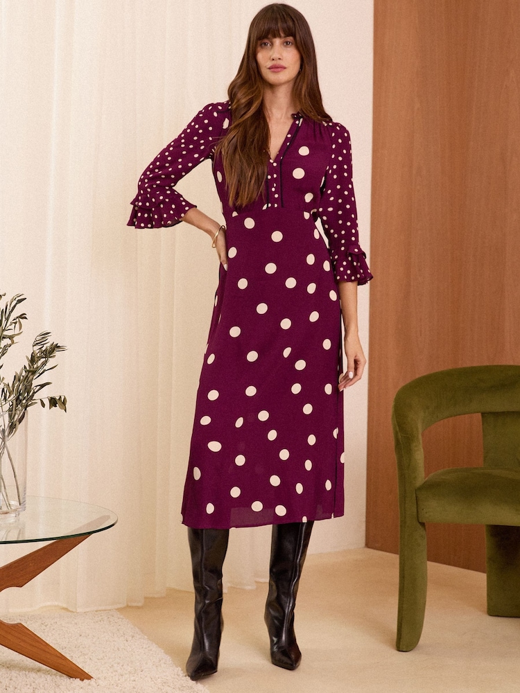 Love & Roses Red Petite Keyhole Tipped 3/4 Sleeve Midi Dress - Image 1 of 4