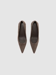 토프 브라운 - Reiss Tilly Suede Pointed-Toe Mid-Heel Court Shoes - 5의 이미지 3