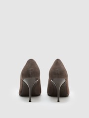 토프 브라운 - Reiss Tilly Suede Pointed-Toe Mid-Heel Court Shoes - 5의 이미지 4