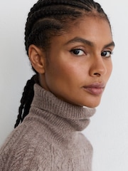 Neutrale Farbe - Reiss Brielle Wool-Cashmere Cable-Knit Roll-Neck Jumper - Bild 4 von 7