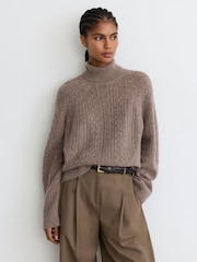 Neutrale Farbe - Reiss Brielle Wool-Cashmere Cable-Knit Roll-Neck Jumper - Bild 5 von 7