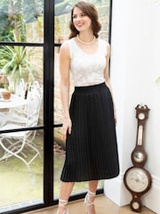 Hot Squash Pleated Black Skirts - Image 3 of 6