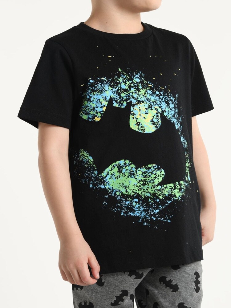 Brand Threads Black Batman Boys Short Sleeve 100% Cotton Pyjama Set - Image 2 of 4 Brand Threads Black Batman Boys Short Sleeve 100% Cotton Pyjama Set - Image 2 of 4