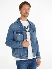 Tommy Jeans Ryan Trucker-Jacke aus Denim in Regular Fit - Bild 1 von 4