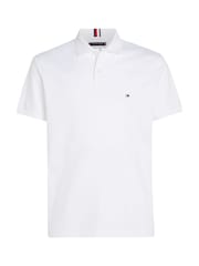 أبيض - قميص بولو من الأساسيات من القطن السائل 100% تلبيس قياسي من Tommy Hilfiger - صورة 1 من 3