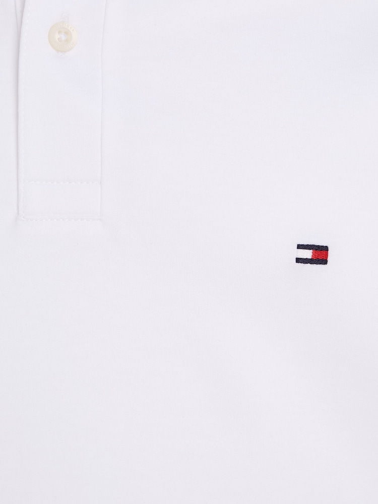 أبيض - قميص بولو من الأساسيات من القطن السائل 100% تلبيس قياسي من Tommy Hilfiger - صورة 3 من 3