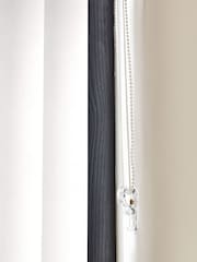 White Kassite Made to Measure Vertical Blinds - Image 5 of 8