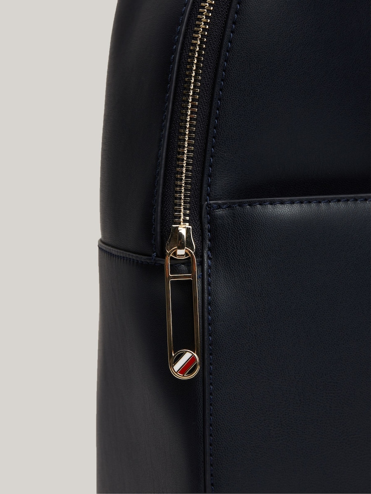 حقيبة ظهر أنيقة من Tommy Hilfiger - صورة 5 من 5