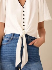 Ro&Zo White Flutter Sleeve Tie Front Top - Image 3 of 5