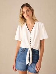 Ro&Zo White Flutter Sleeve Tie Front Top - Image 4 of 5