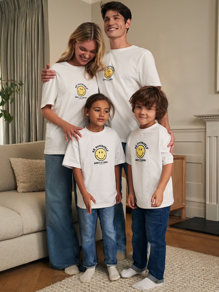 Белый - Oversized Smiley World x Place2Be Charity 100% Cotton T-Shirt (3-16yrs) - Image 8 of 8