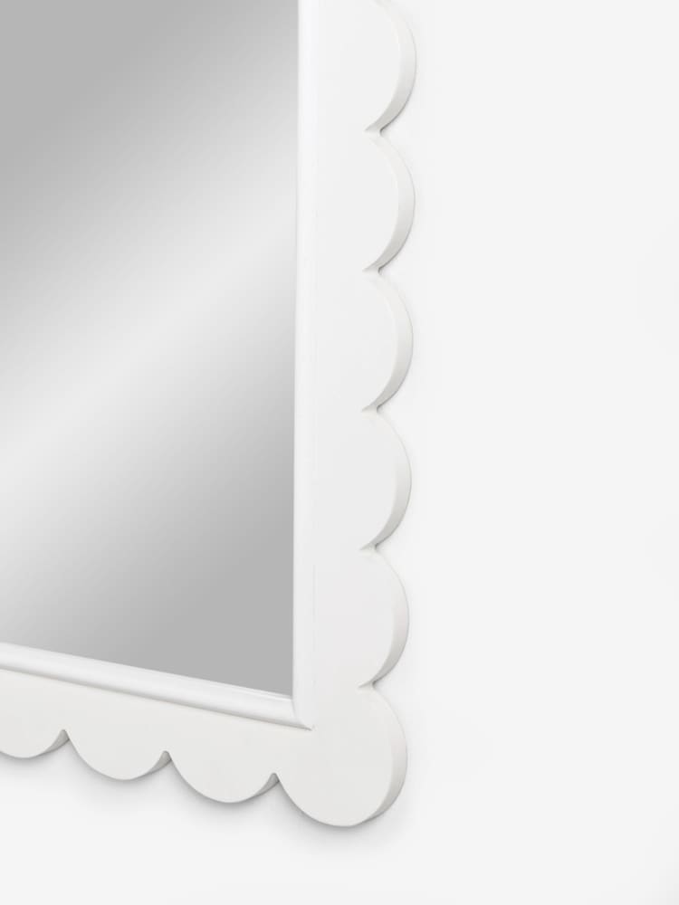 White Scallop Edged Wall Mirror - Image 5 of 5