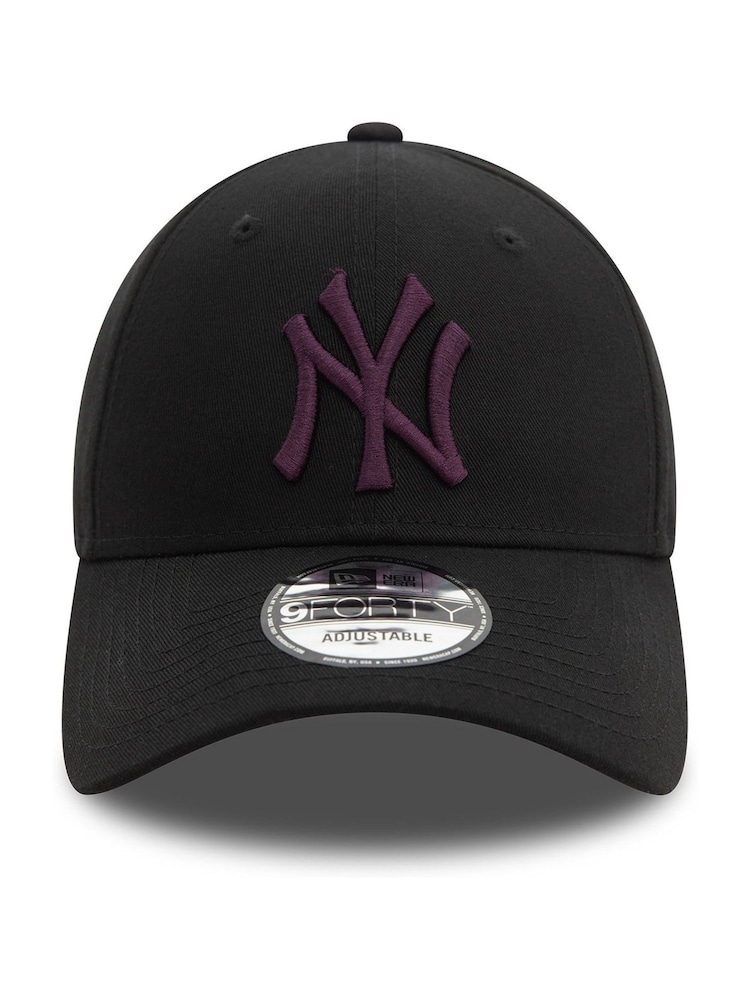 New Era Mens New York Yankees League Essential 9FORTY 100% Cotton Black Cap - Image 1 of 5