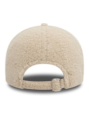 New Era Womens Cream New York Yankees 9FORTY Teddy Cap - Image 4 of 5