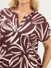 Yours Curve Brown Abstract Print T-Shirt - Image 4 of 7