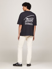 Tommy Jeans Black Oversized Vintage Explorer 100% Cotton T-Shirt - Image 2 of 5