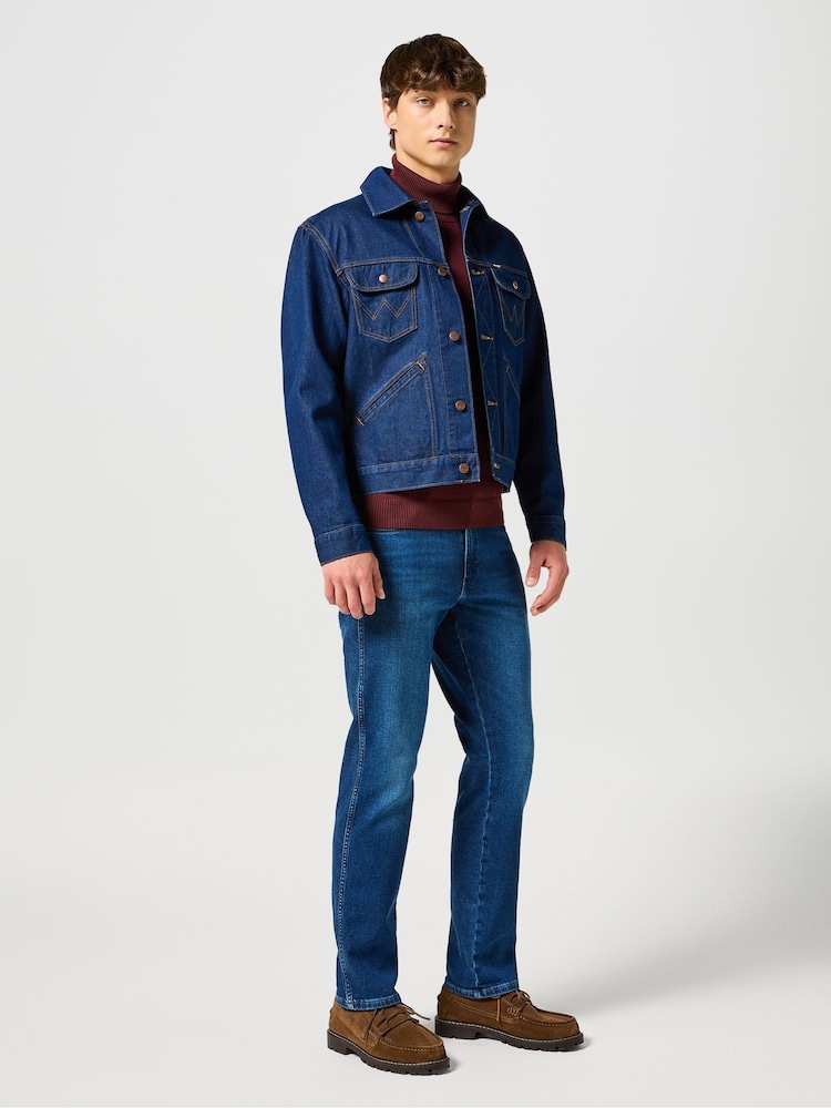 جينز تصميم تكساس تلبيس رشيق من Wrangler - صورة 2 من 6 جينز تصميم تكساس تلبيس رشيق من Wrangler - صورة 2 من 6