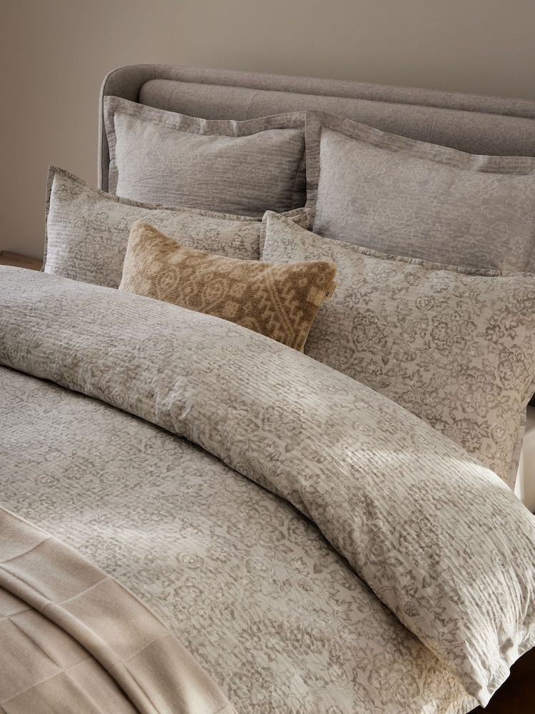N. Premium 300 Thread Count Textured Floral 100% Cotton Duvet Cover and Pillowcase Set - Изображение 2 из 5
