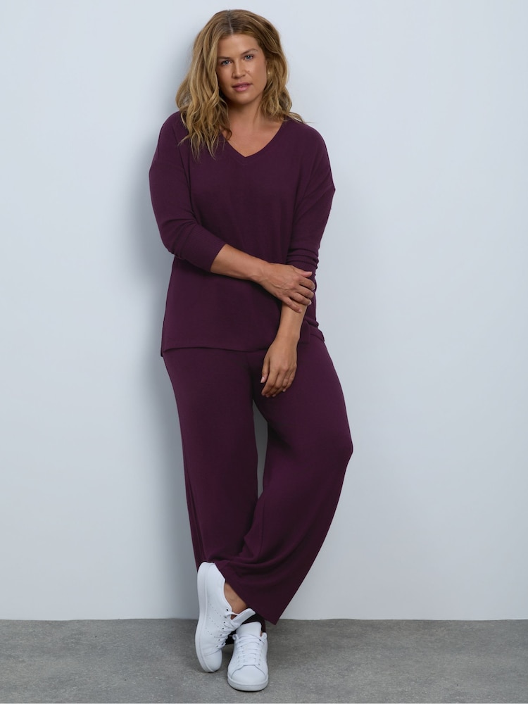 Live Unlimited Purple Plum Supersoft V-Neck Ribbed Sleeve Top - Image 4 of 4 Live Unlimited Purple Plum Supersoft V-Neck Ribbed Sleeve Top - Image 4 of 4