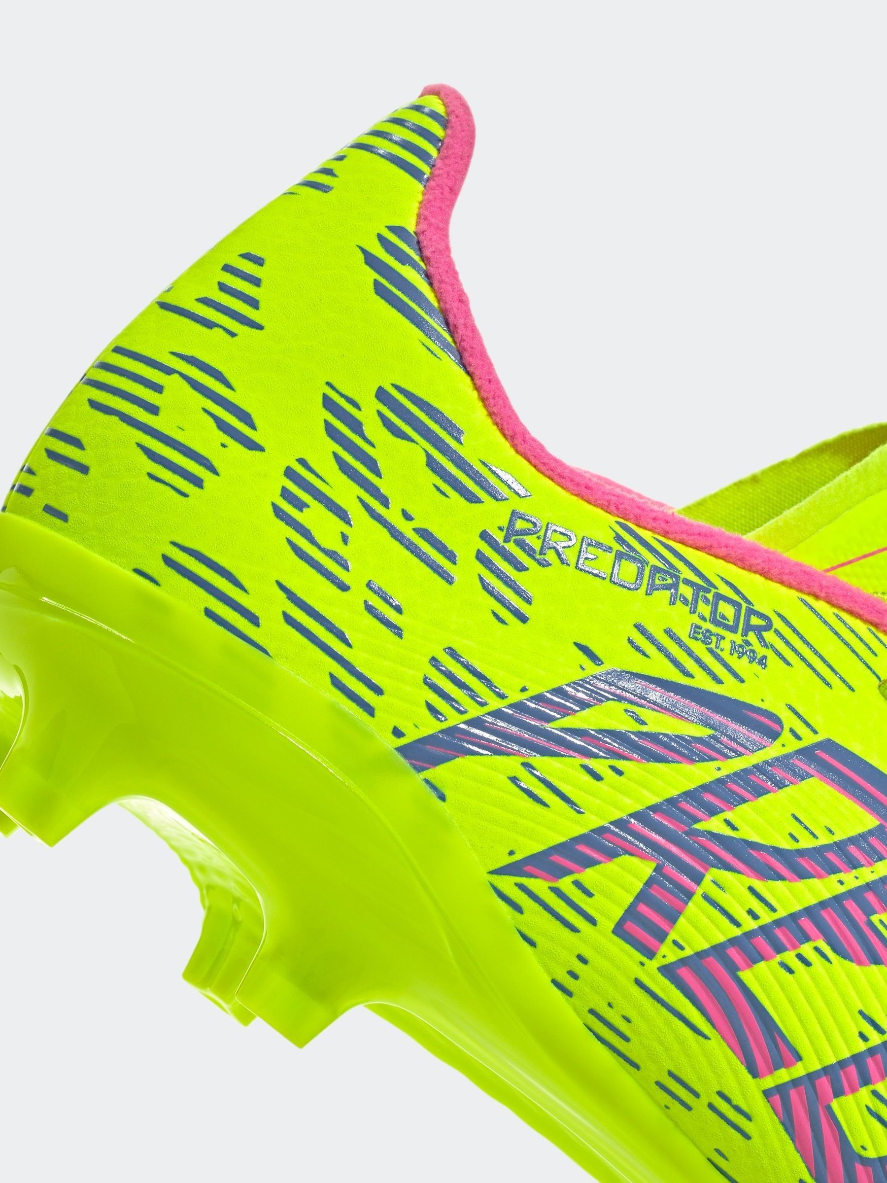 Next：日本 グリーン - adidas Predator リーグ サッカースパイク from