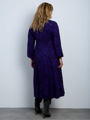Live Unlimited Purple Abstract  Print Jersey V-Neck Maxi Dress - Image 3 of 4