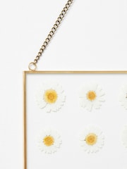 Oliver Bonas Gold Dried Flower Daisy Glass Wall Hanging - Image 2 of 3