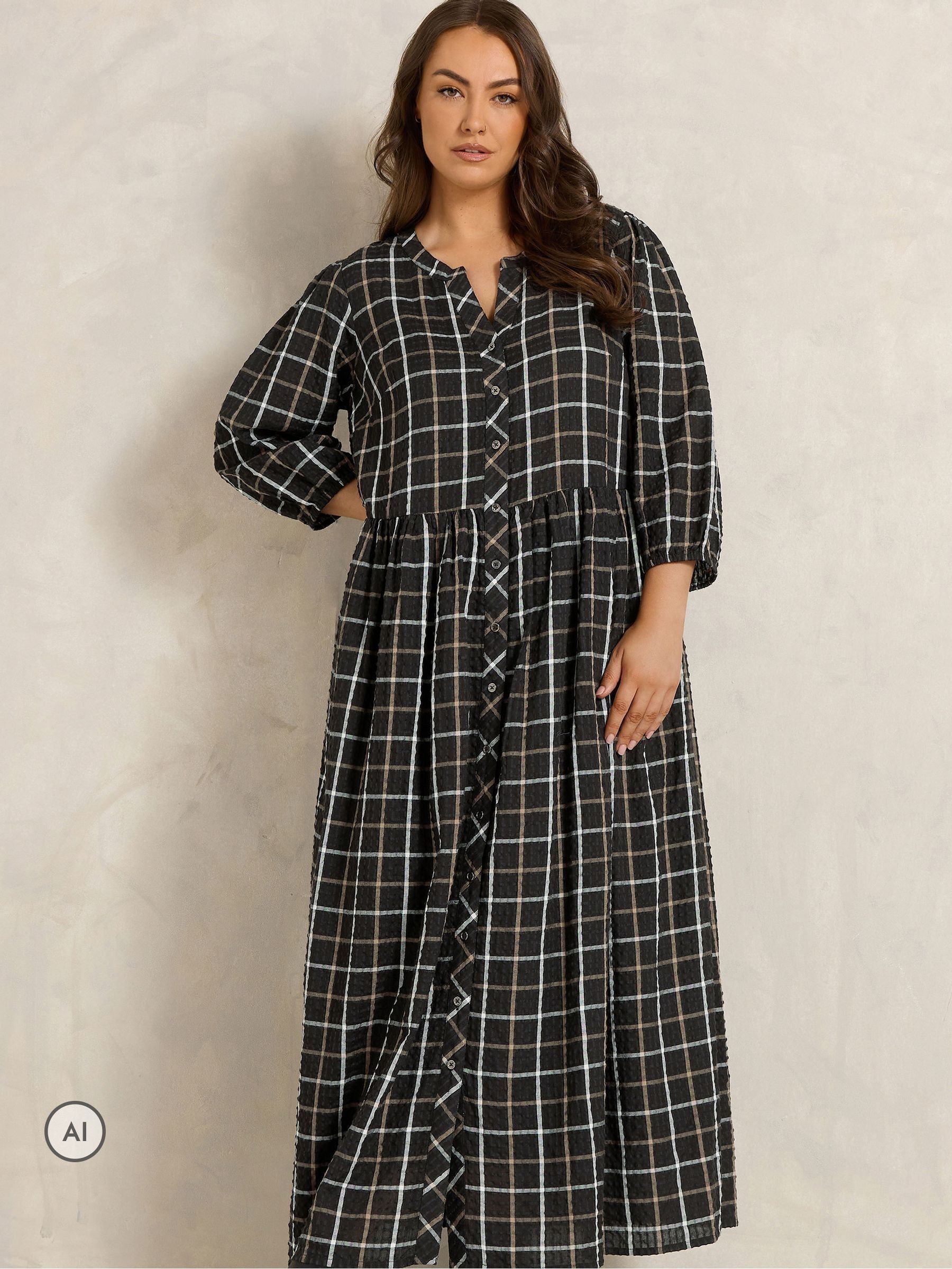 Evans Women's Black Check Tiered Maxi Dress - Image 1