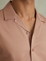Reiss Dusty Rose Caspa Mercerised Jersey Cuban Collar Shirt - Image 3 of 4