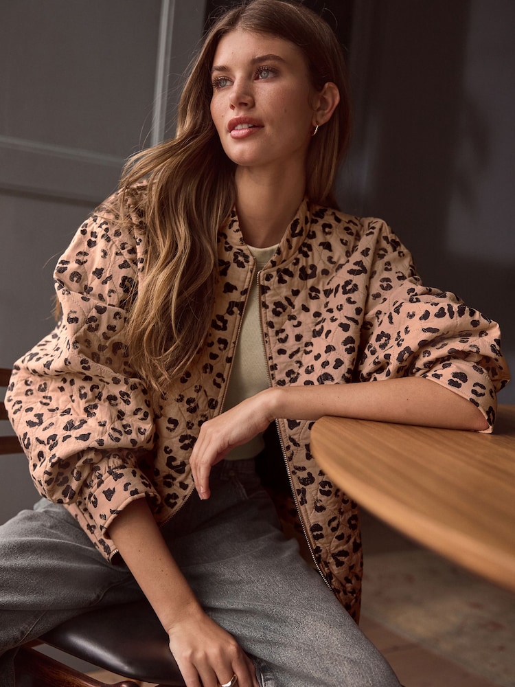Animal Print - Gesteppte Bomberjacke - Bild 1 von 7 Animal Print - Gesteppte Bomberjacke - Bild 1 von 7