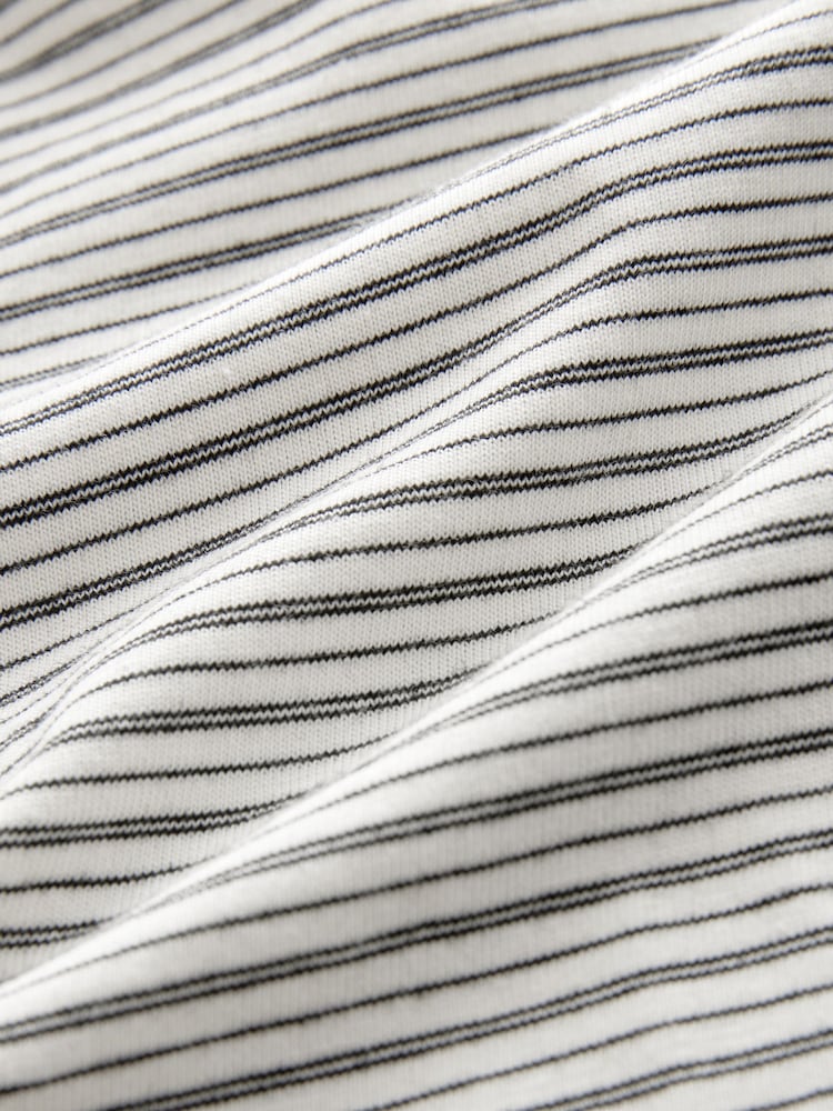 Blanco/neutro - Camiseta de algodón 100 % con diseño texturizado a rayas - Imagen 7 de 7 Blanco/neutro - Camiseta de algodón 100 % con diseño texturizado a rayas - Imagen 7 de 7